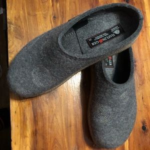 Haflinger wool gray clogs mules sz 8 US euro 38